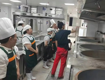 食堂厨具设备厂家告诉你食堂午夜福利视频网站设备的采购标准是怎样的